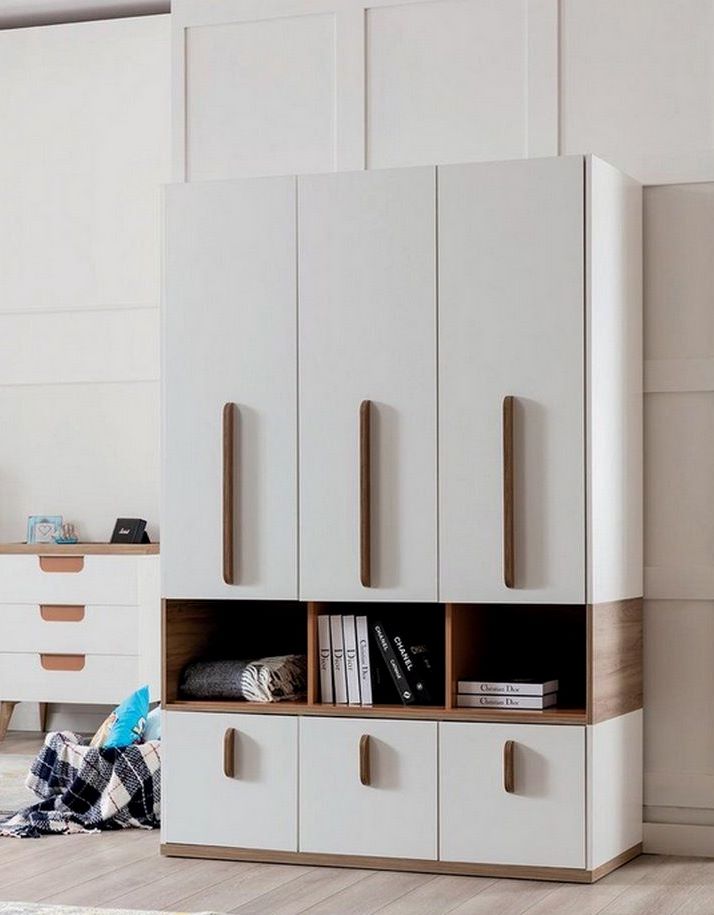 wardrobe 2